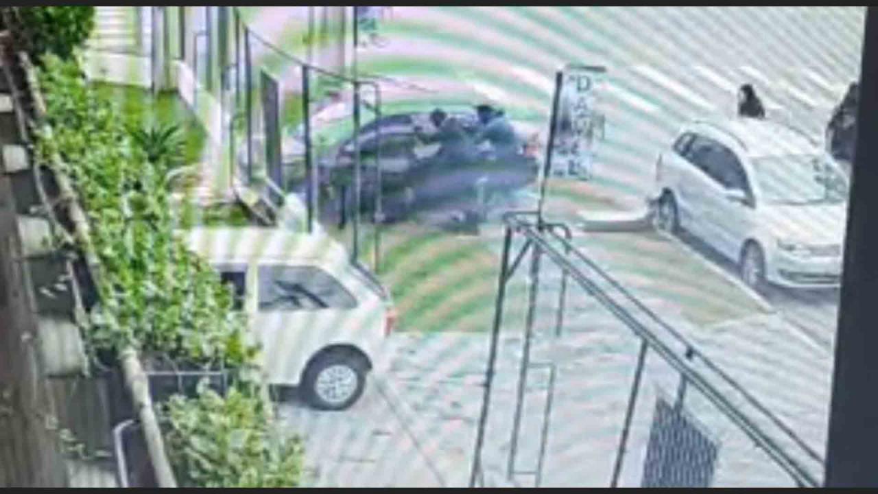 Homem é executado com vários tiros em plena luz do dia atrás de shopping em Curitiba