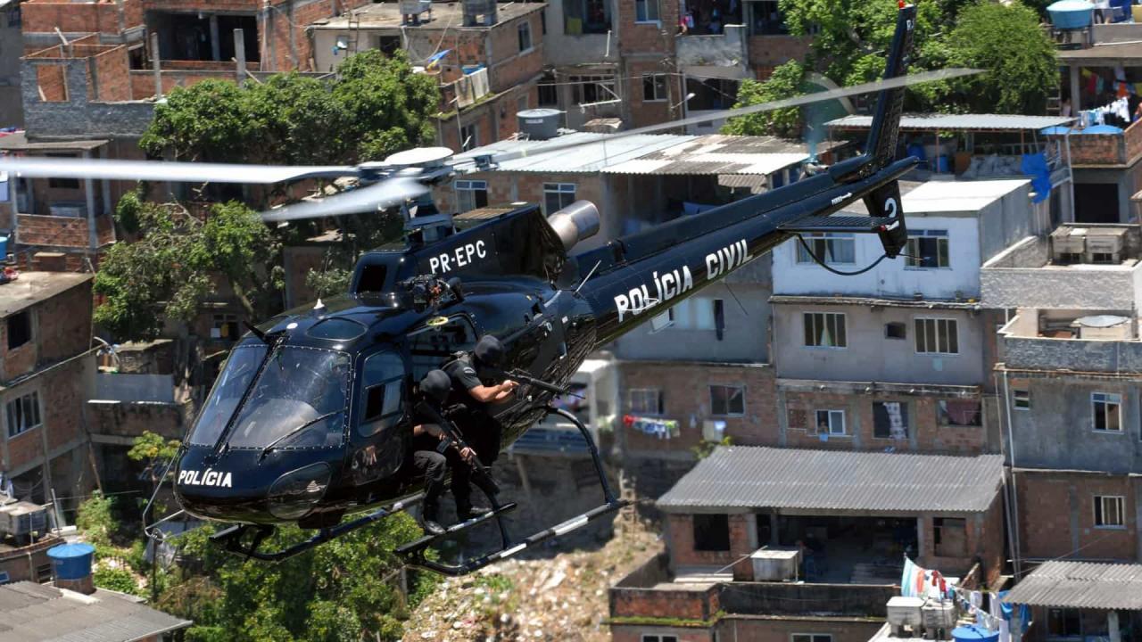 Operação no Complexo da Maré deixa 3 mortos em tiroteio e fecha vias no Rio de Janeiro