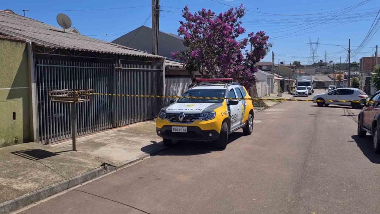 Feminicídio em Curitiba, DJ mata namorada a facadas e tenta tirar a própria vida