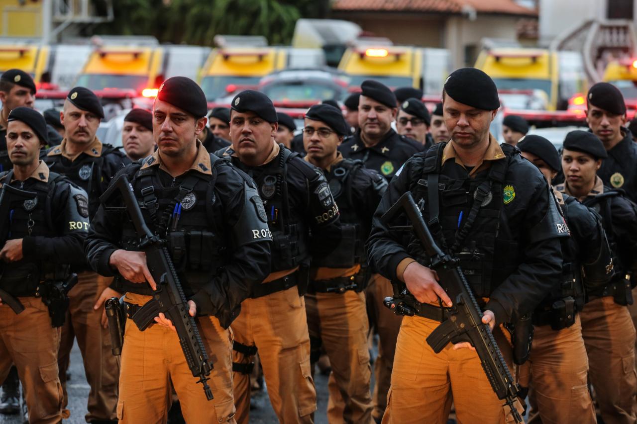 Governador anuncia promoções e progressões de oficiais e praças da Polícia Militar