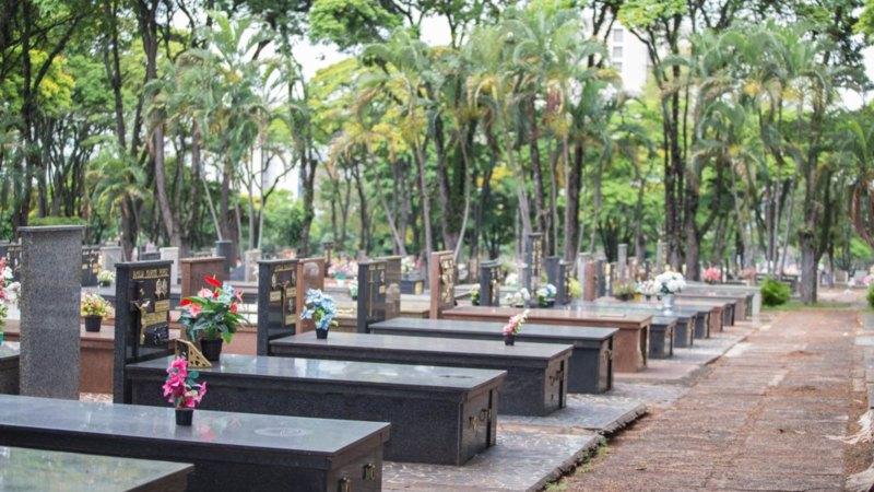 ASSASSINATO dentro de cemitério de Maringá chama a atenção da população