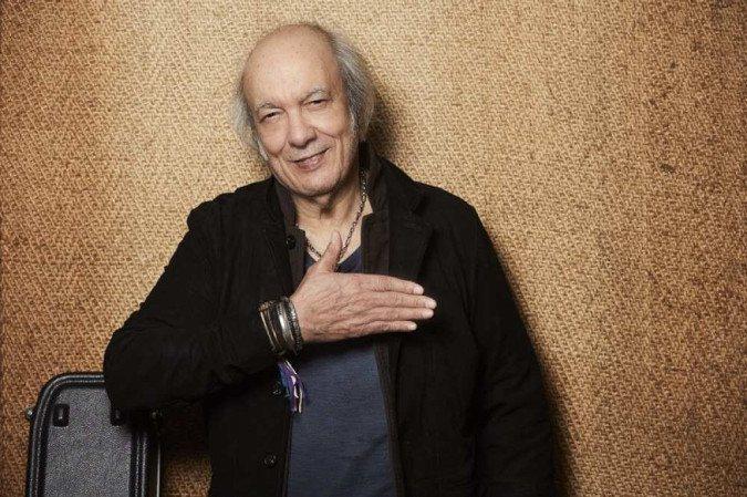 Morre o cantor e compositor Erasmo Carlos aos 81 anos de idade no Rio de Janeiro