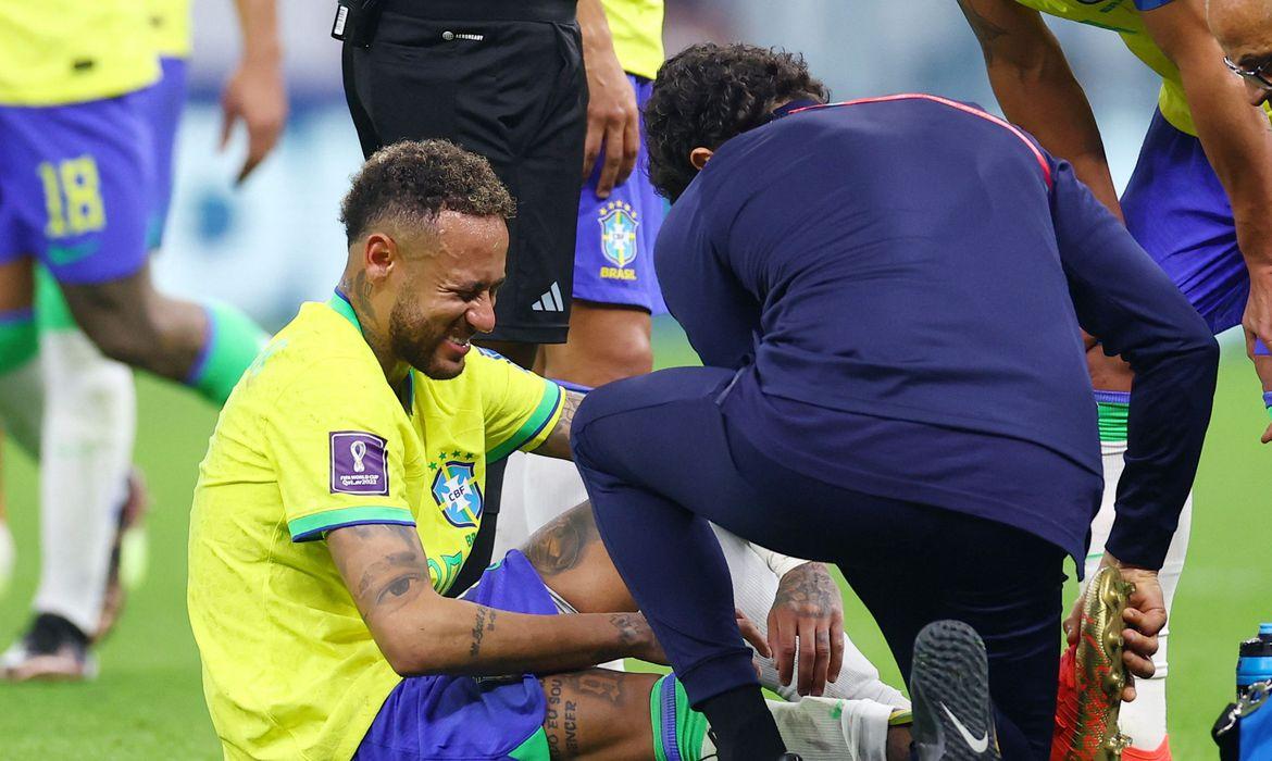 Neymar e Danilo estão fora do jogo contra a Suíça na Copa do Catar