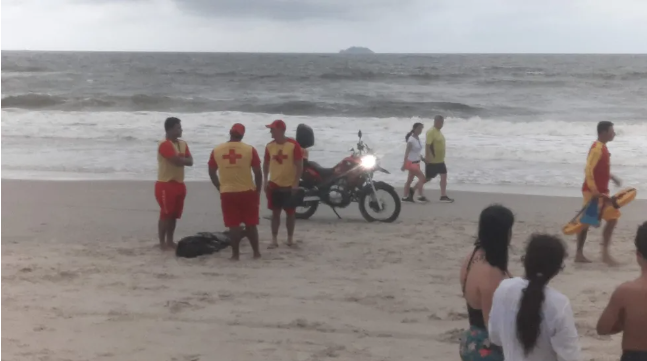 Bombeiros localizam segundo corpo em balneário de Matinhos litoral do Paraná