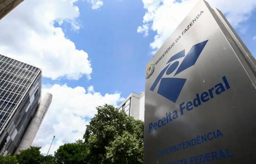Receita libera amanhã (24) consulta a novo lote residual de restituição de IRPF