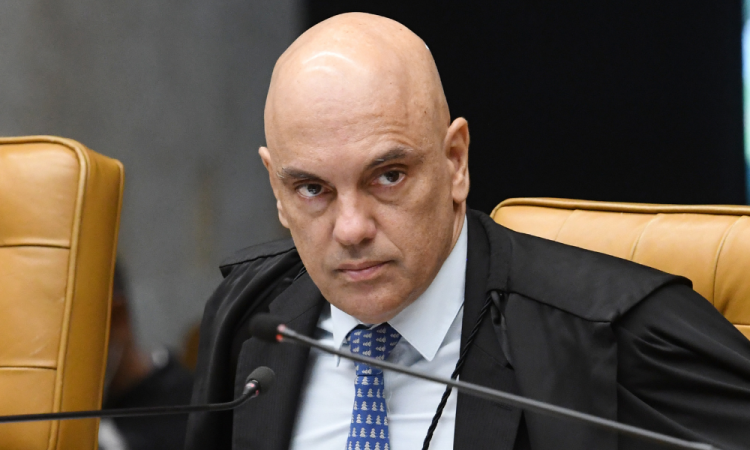 Sem ouvir a PGR, Moraes arquiva pedidos para investigar Lula em caso de ameaças do PCC contra Moro