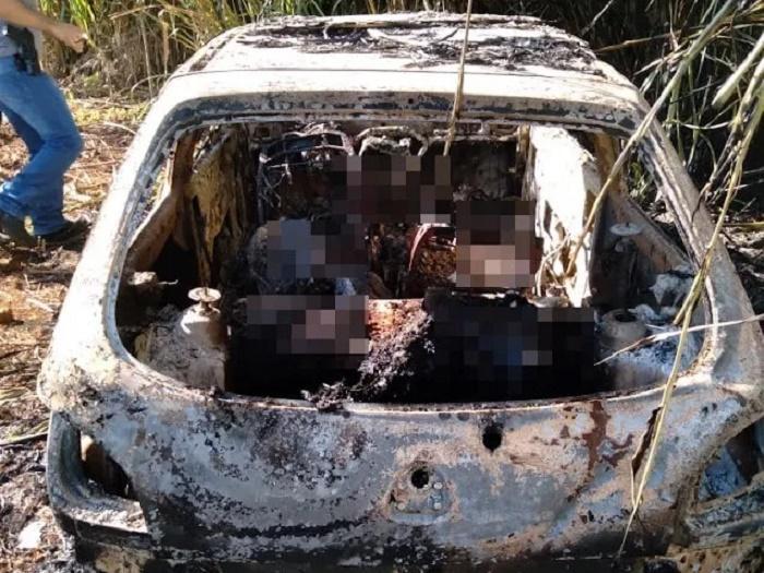 Dois corpos carbonizados são encontrados dentro de veículo queimado na região do Vale do Ivaí