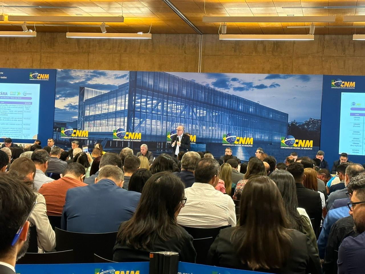 Piso da enfermagem: em Brasília, gestores de todo o Brasil pressionam parlamentares por fonte de custeio