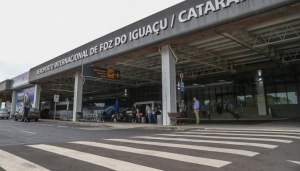 Aeroporto de Foz do Iguaçu reabre após ameaça de bomba em avião; um passageiro foi preso