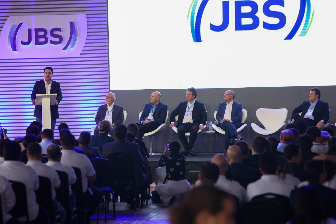 Governador busca junto à JBS a instalação de frigorífico de suínos no Paraná
