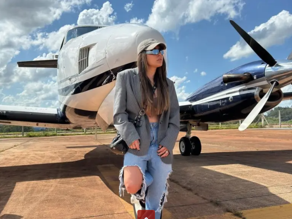 Cantora Lauana Prado tem voo cancelado após criminosos tentarem arrombar avião