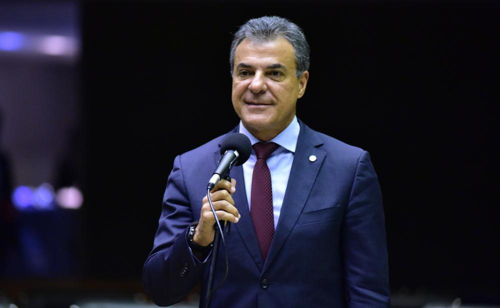 Beto Richa fica no PSDB e mantém candidatura a Prefeito de Curitiba