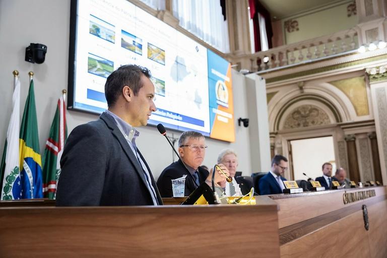 Câmara e Via Araucária debatem obras da concessão em Curitiba