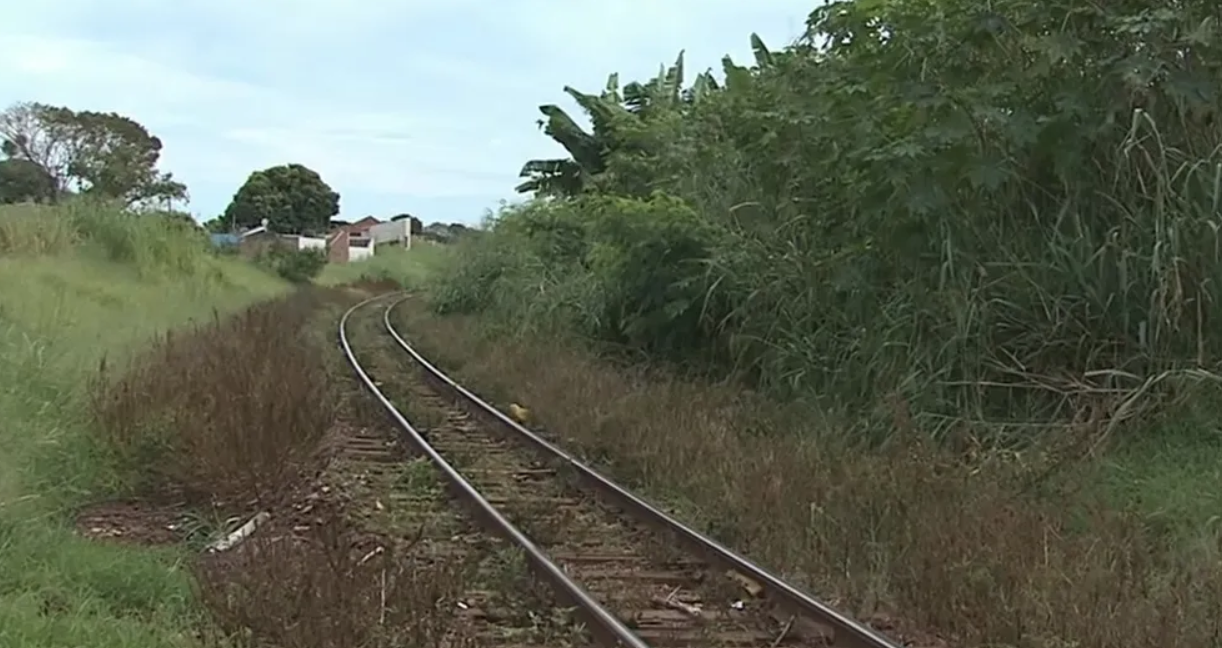 Corpo de mulher é encontrado em linha férrea em Sarandi