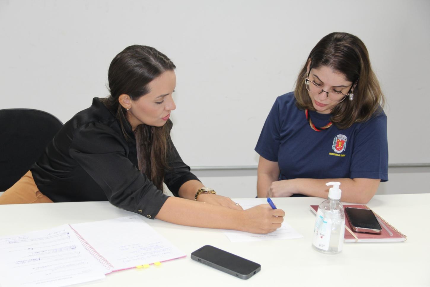 Secretaria de Saúde de Maringá prepara agenda para Dia das Mães e Mês da Enfermagem