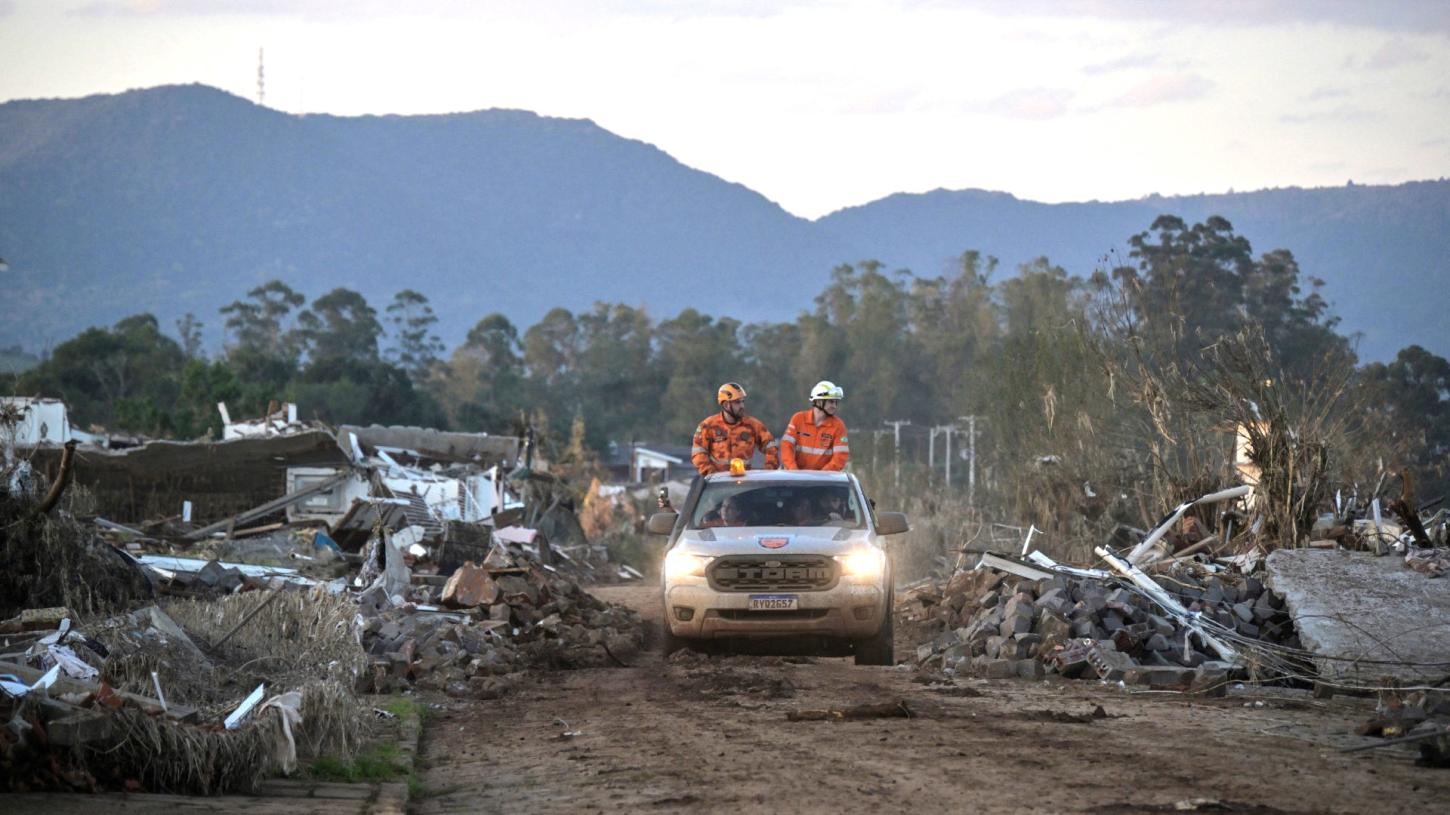 20 corpos de chuvas no Rio Grande do Sul ainda não foram identificados e vão precisar de teste de DNA