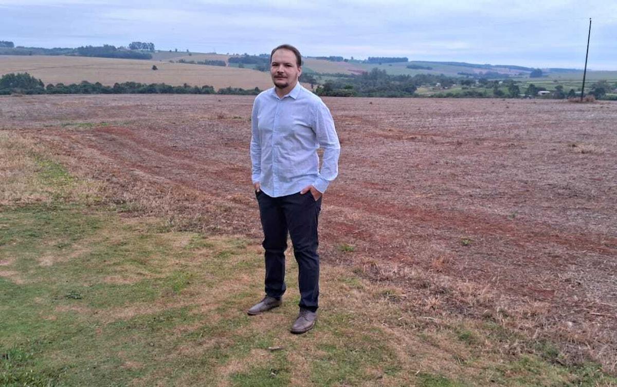 Doutorando da UEM ganha prêmio internacional por pesquisa em Agronomia