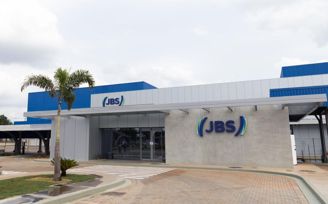 JBS abre vagas de emprego no Paraná: veja como se candidatar