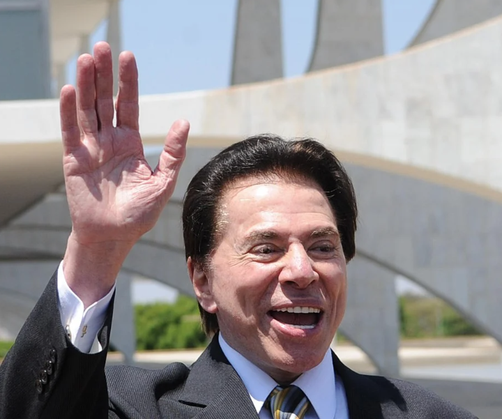 Apresentador Silvio Santos tem alta após internação por Influenza A