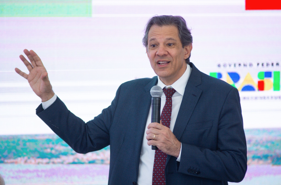 Haddad quer conter falas de Lula perante alta do dólar