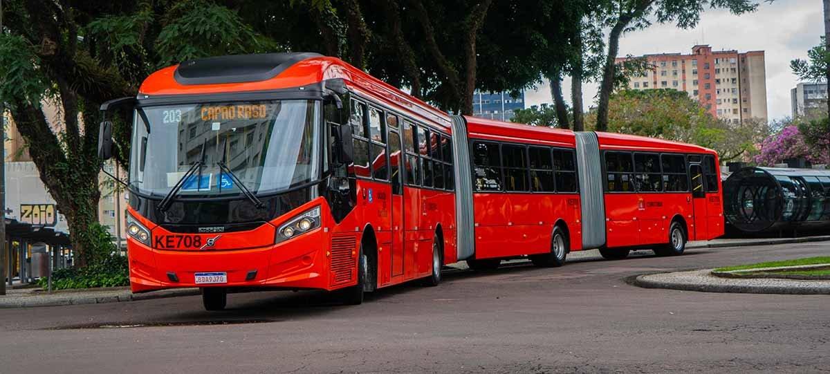 Curitiba terá ônibus de graça neste domingo (27), em função do segundo turno das eleições 2024
