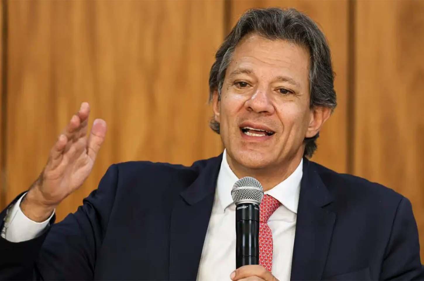 Ministro da economia Fernando Haddad anuncia isenção de IR para quem ganha até R$ 5 mil