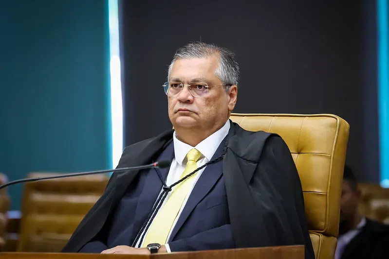 Ministro Flávio Dino, do Supremo Tribunal Federal suspende pagamento de R$ 4,2 bilhões em emendas de comissão