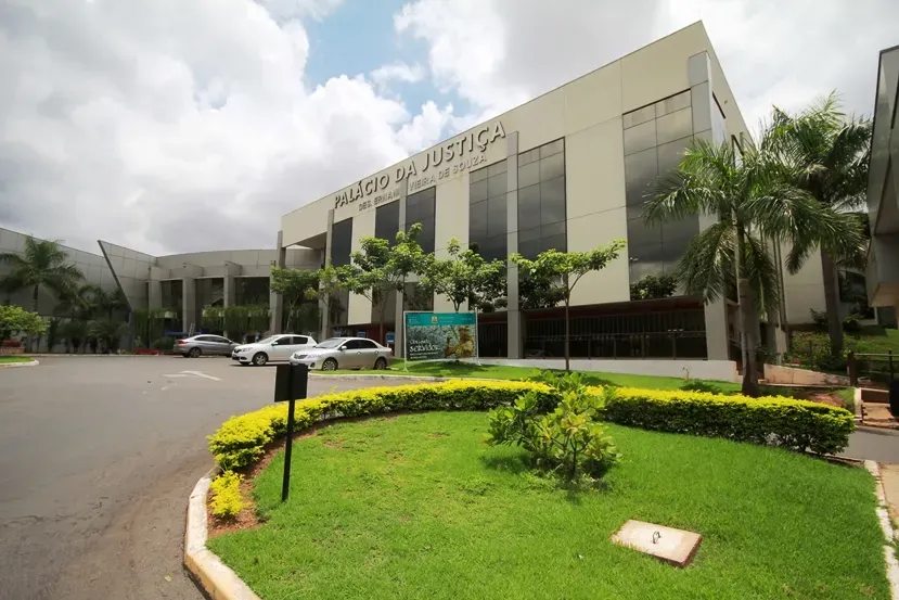 Juíza de Mato Grosso reintegrada pelo STF, receberá R$ 6 milhões acumulados durante o período de afastamento