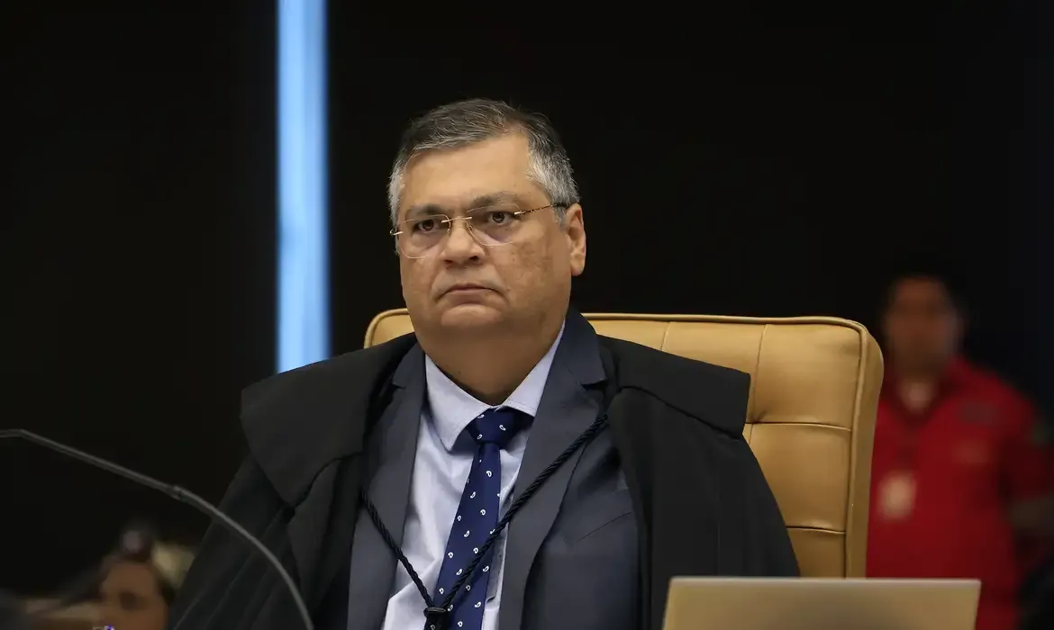 Ministro do STF, Flávio Dino dá 30 dias para governo ter regras para emendas em universidades