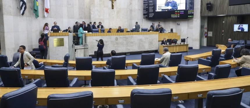 PL consegue assinaturas suficientes para CPI do Cozinha Solidária