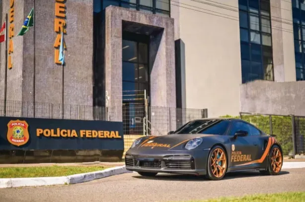 Porsche de R$ 1,5 milhão vira viatura da Polícia Federal em Santa Catarina