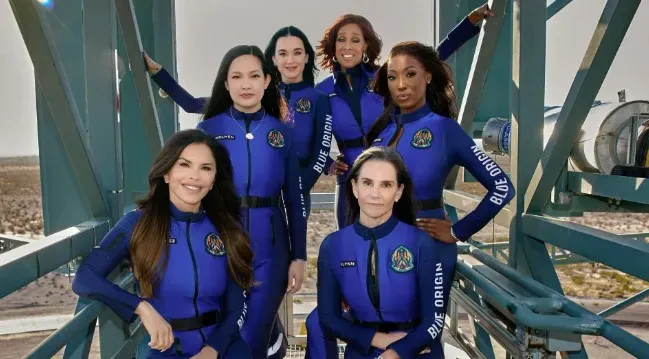 Blue Origin: tripulação 100% feminina, incluindo Katy Perry, é lançada ao espaço