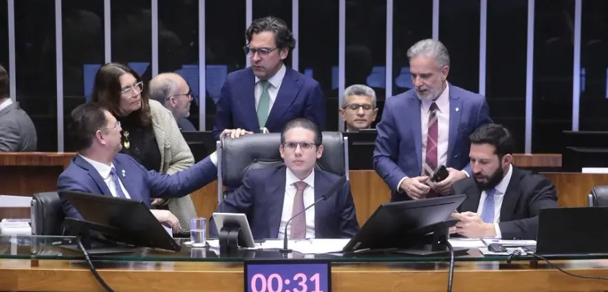 Governo Sofre Derrota Histórica: Congresso Veta Projeto Após 33 Anos