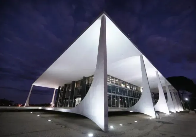 IOF: Supremo Tribunal Fedaral tenta mediar acordo entre Planalto e Congresso