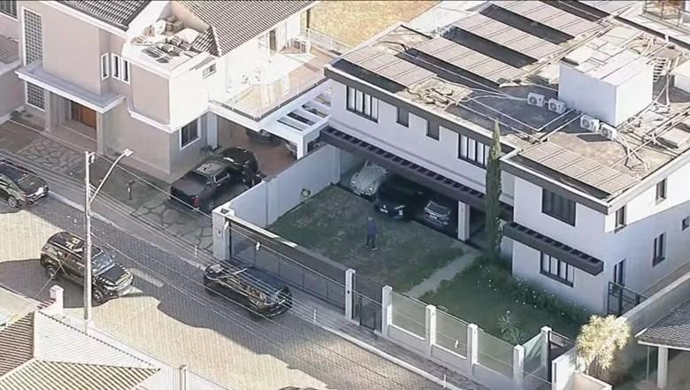 Defesa de Bolsonaro Reage a Pedido da PF e Critica Medida como “Constrangimento Desnecessário”