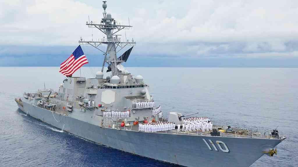 EUA enviam destróieres para costa da Venezuela e Maduro mobiliza 4,5 milhões de milicianos em resposta