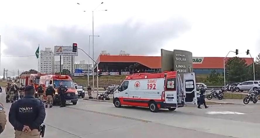 Tragédia na Linha Verde: PM morre em grave acidente de moto com viatura da Polícia Penal em Curitiba