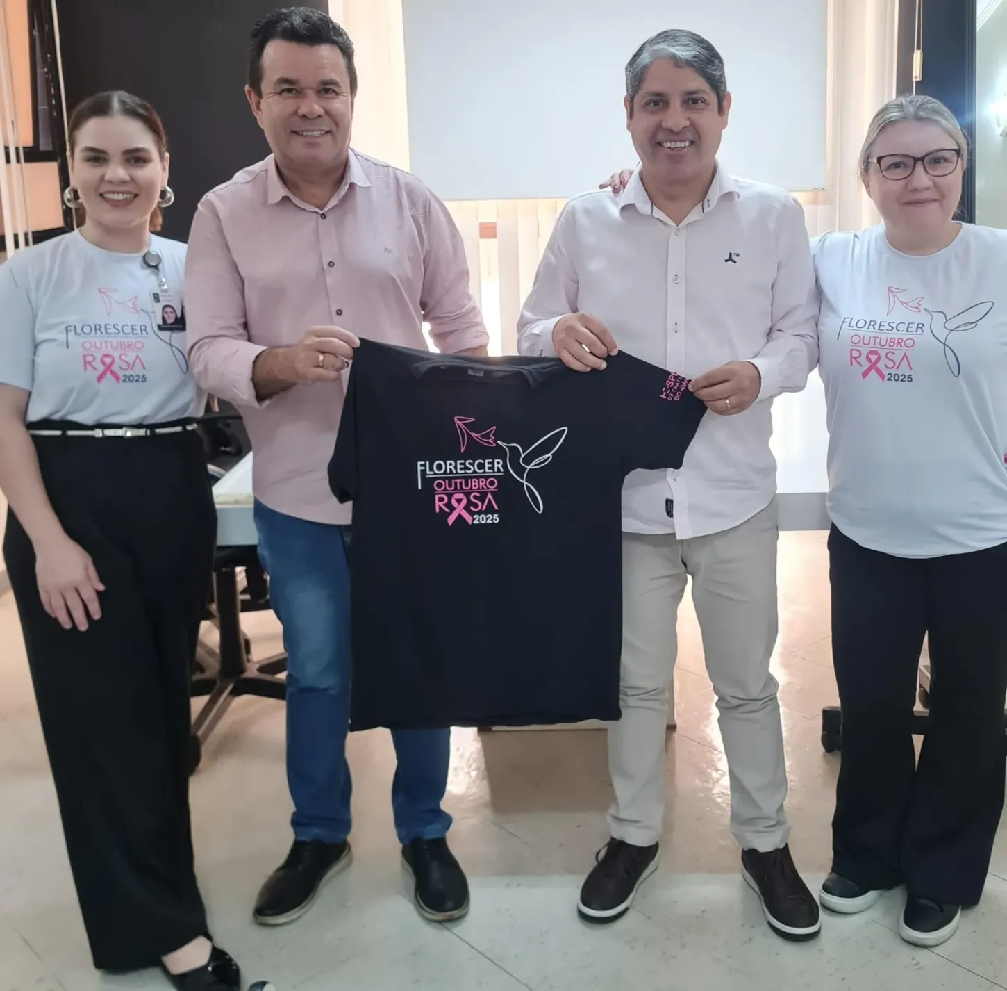 Diretores do Paraná Urgente e O Diário de Maringá visitam Hospital do Câncer e destacam importância do Outubro Rosa