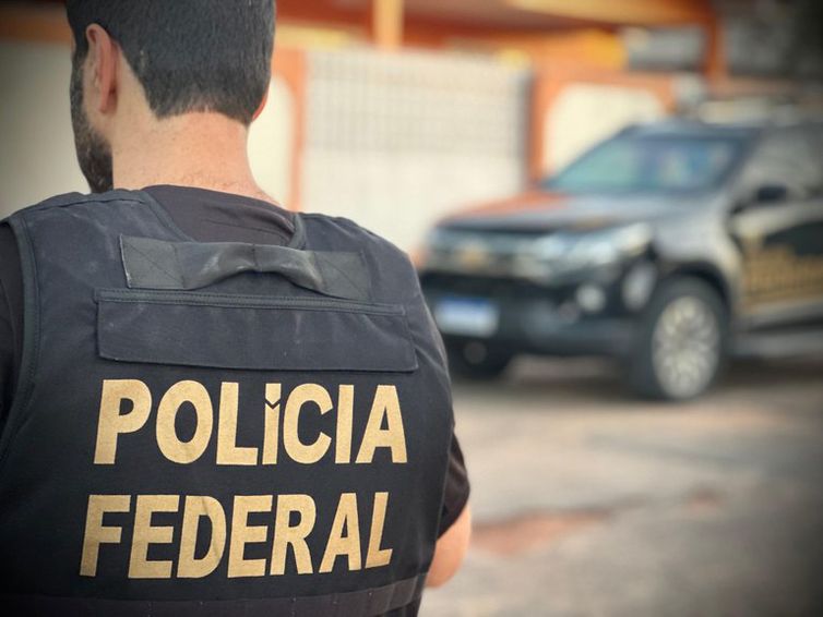 Governo envia 20 peritos da PF para reforçar perícia no Rio