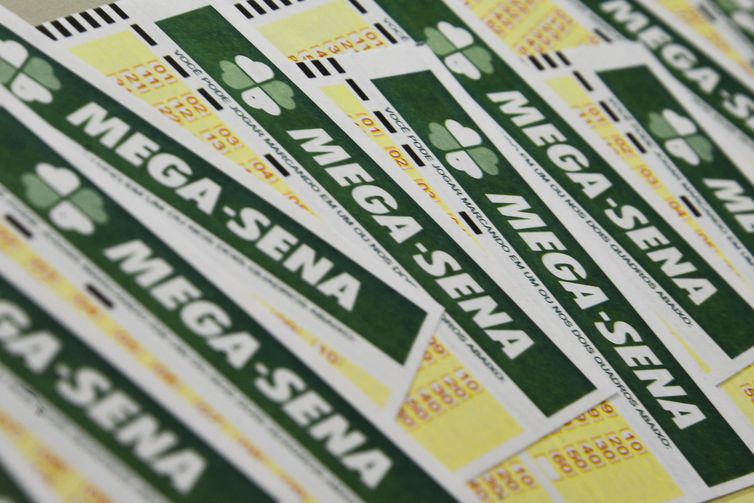 Mega-Sena acumula e prêmio principal vai para R$ 34 milhões