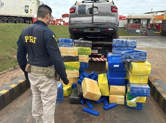 PRF apreende uma tonelada de maconha em Tuneiras do Oeste (PR)