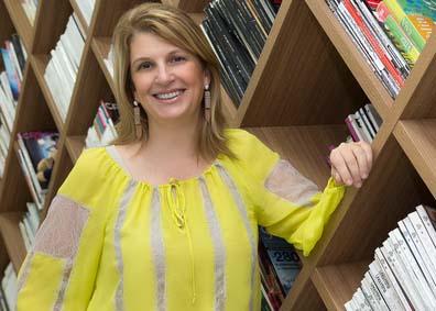 Empresária de Maringá Mirian Recco volta a hostilizar jornalistas sem motivo na Câmara de Vereadores