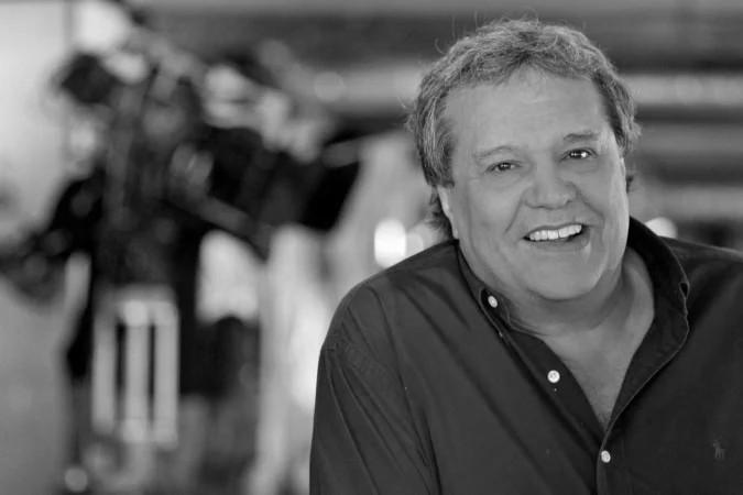 LUTO NA TV: Morre Dennis Carvalho, o gênio por trás dos maiores sucessos da Globo, aos 78 anos