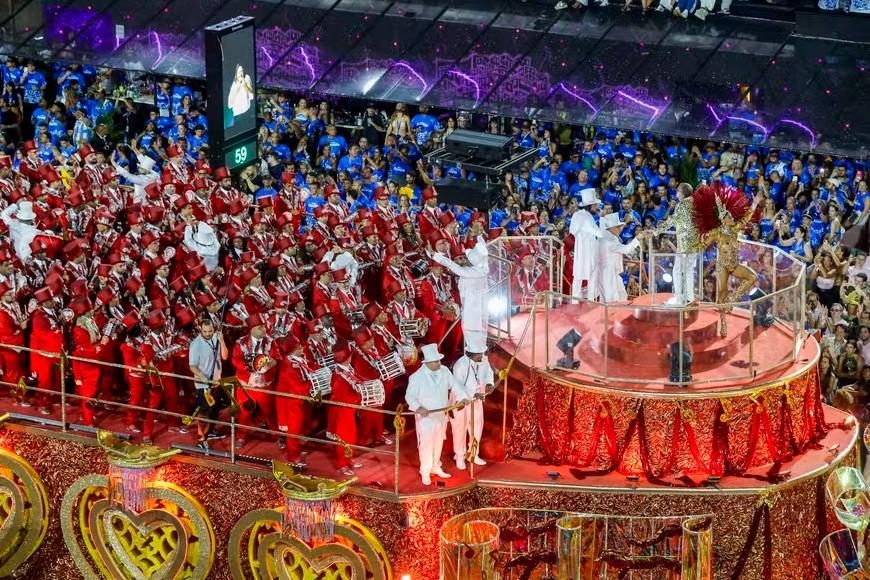 Unidos do Viradouro conquista o Carnaval 2026 em apuração histórica na Cidade do Samba