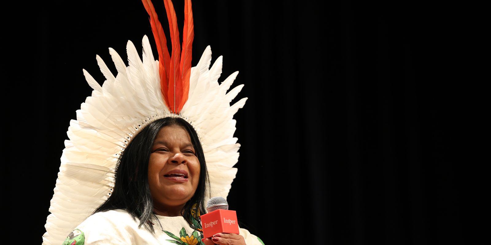 Sônia Guajajara recebe alta médica após cinco dias de internação