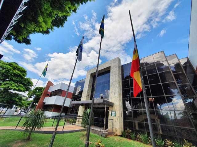 CÂMARA DE MARINGÁ APRESENTA PROPOSTA DE REVISÃO SALARIAL COM TRANSPARÊNCIA, RESPONSABILIDADE FISCAL E VALORIZAÇÃO DO SERVIDOR