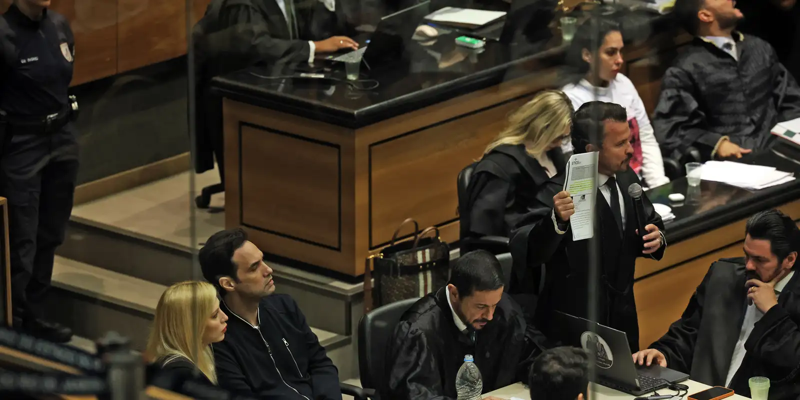 Pai de Henry Borel clama por justiça no início do julgamento dos acusados