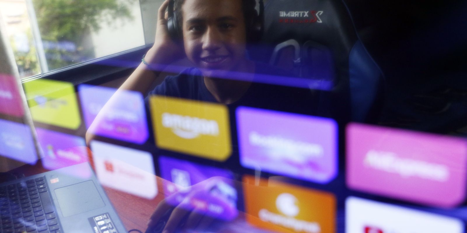 Oito em cada dez serviços digitais não verificam idade no cadastro