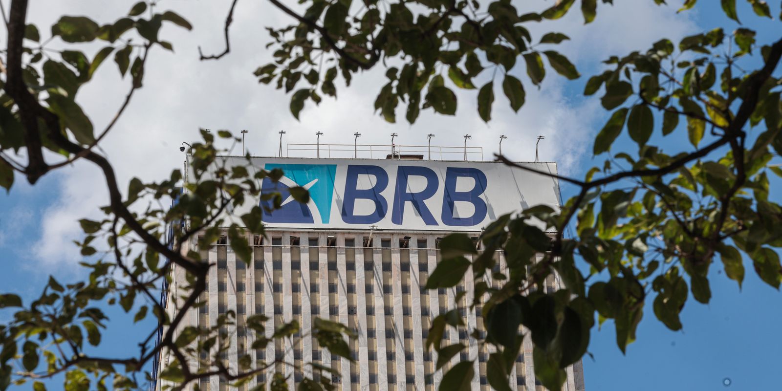 O BRB enfrenta prazo final para divulgação de balanço nesta terça-feira (31)