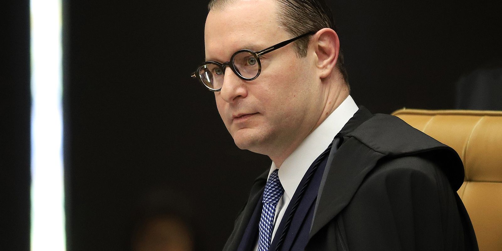 Zanin condena médico por envolvimento em trote universitário misógino